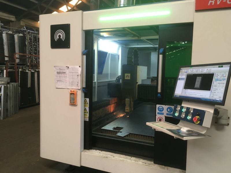 3000mm Laserausschnitt und -Graviermaschine Faser-2KW