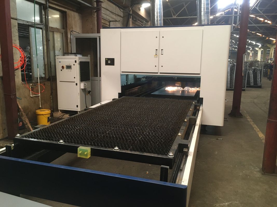 3000mm Laserausschnitt und -Graviermaschine Faser-2KW