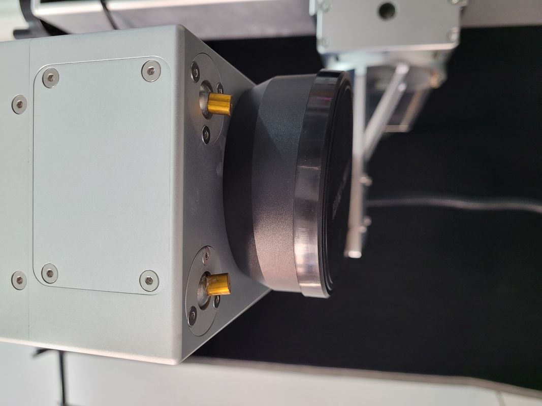 Raycus-CER Fliegen-Laser-Markierungs-Maschine für Metallrohr